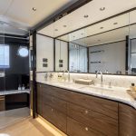 24 Absolute Yachts Navetta68 Master EnSuite 1.jpg