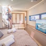 FOUNTAINE PAJOT POWER 67 CABINS 03.jpg