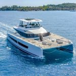 FOUNTAINE PAJOT POWER 67 RUNNING 03