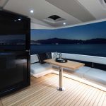 M55 Flybridge Skylounge feature.jpg