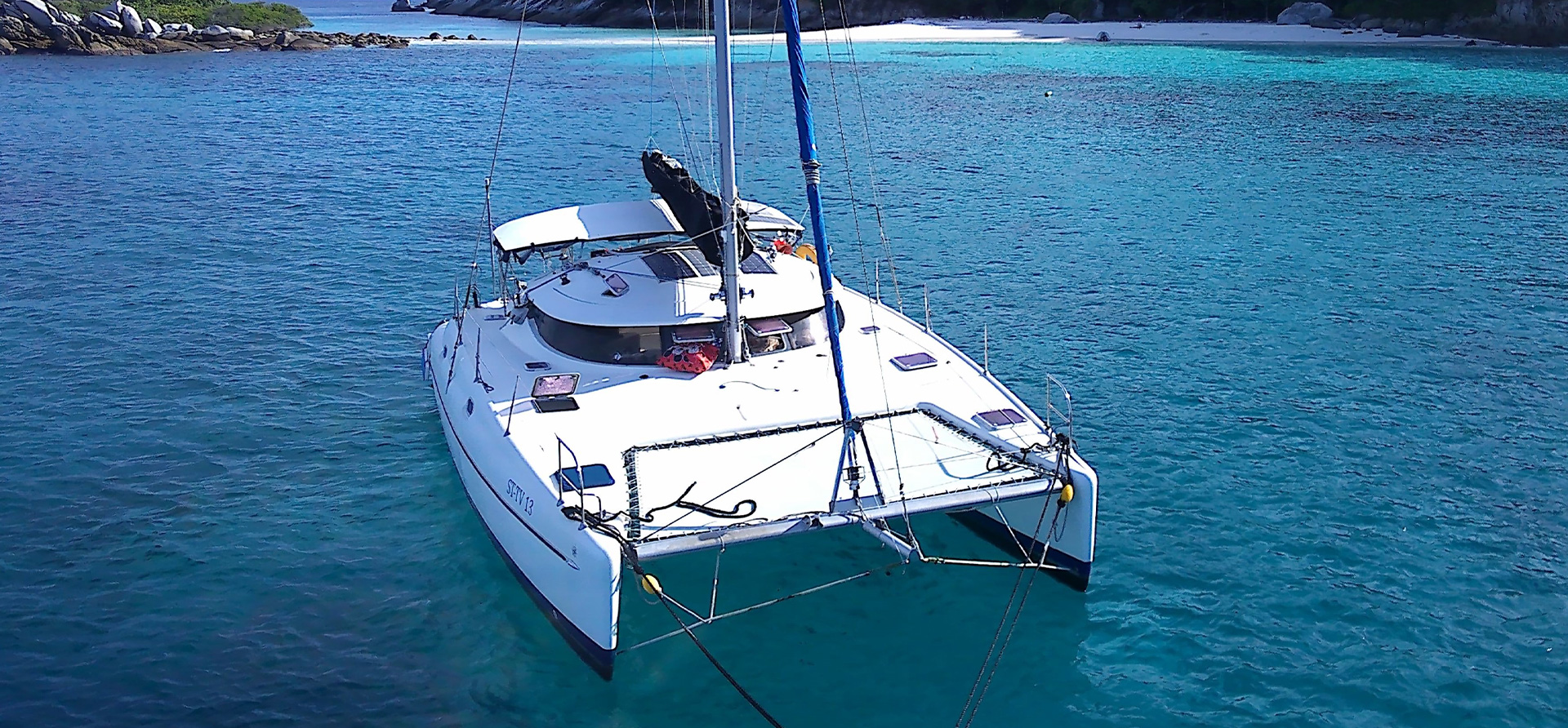 2001 Fountaine Pajot Athena 38 | Alien Kat