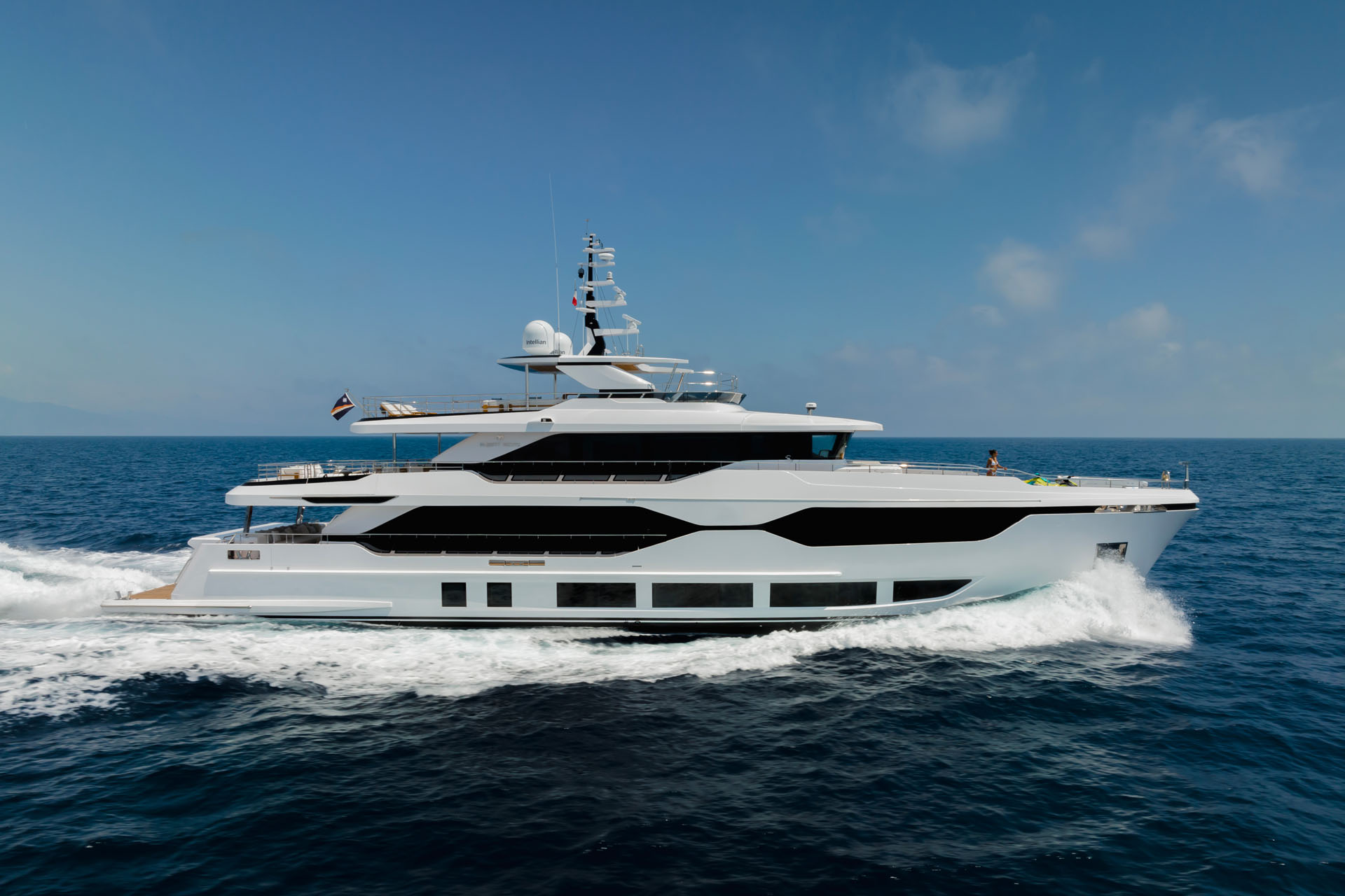 Majesty Yachts | Majesty 120