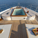 Sun Deck Seating & Jacuzzi