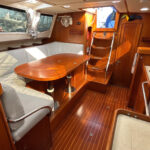 Wauquiez 40 Pilot Saloon