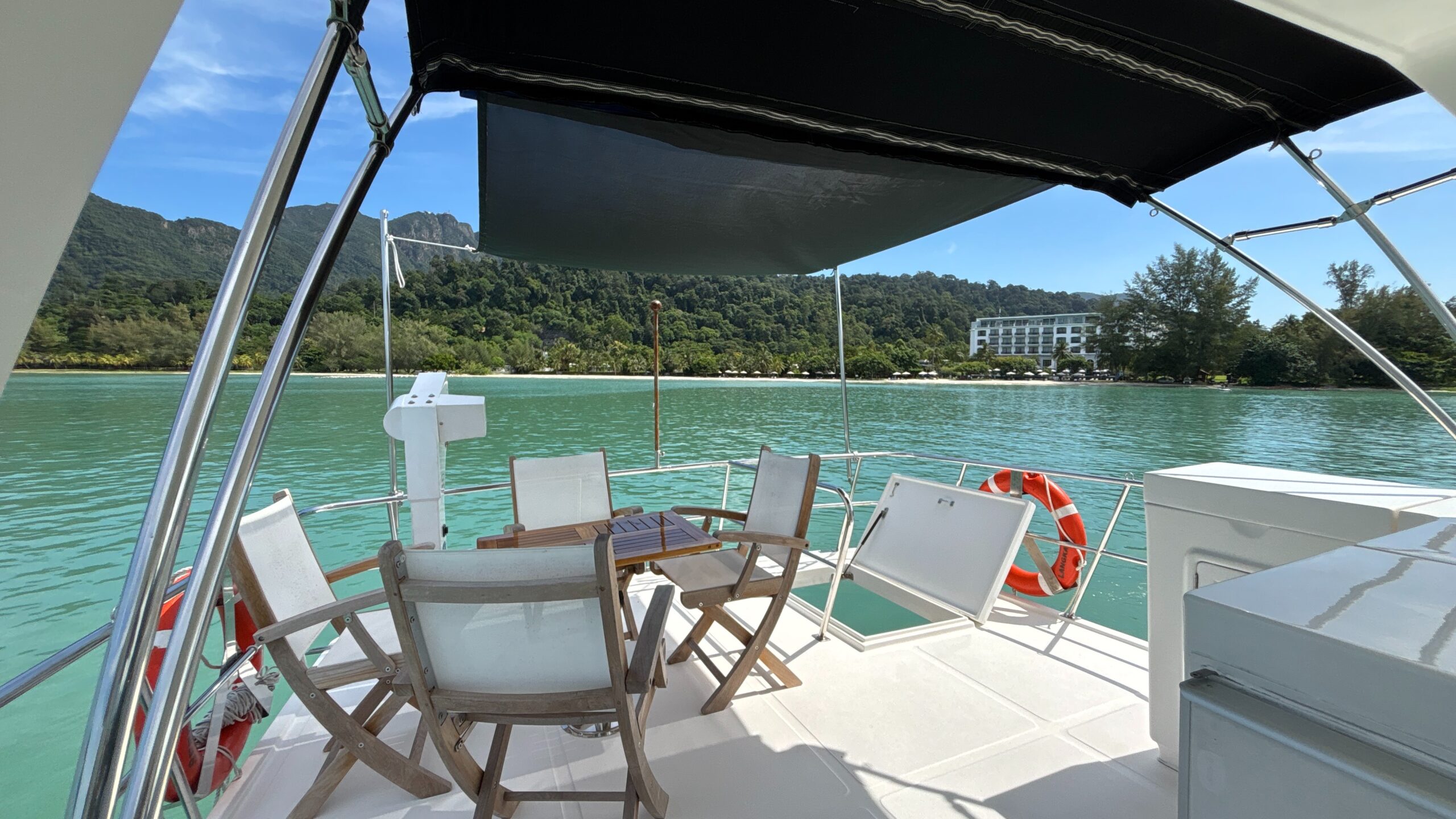Explorer Motor Yacht 40 Sedan