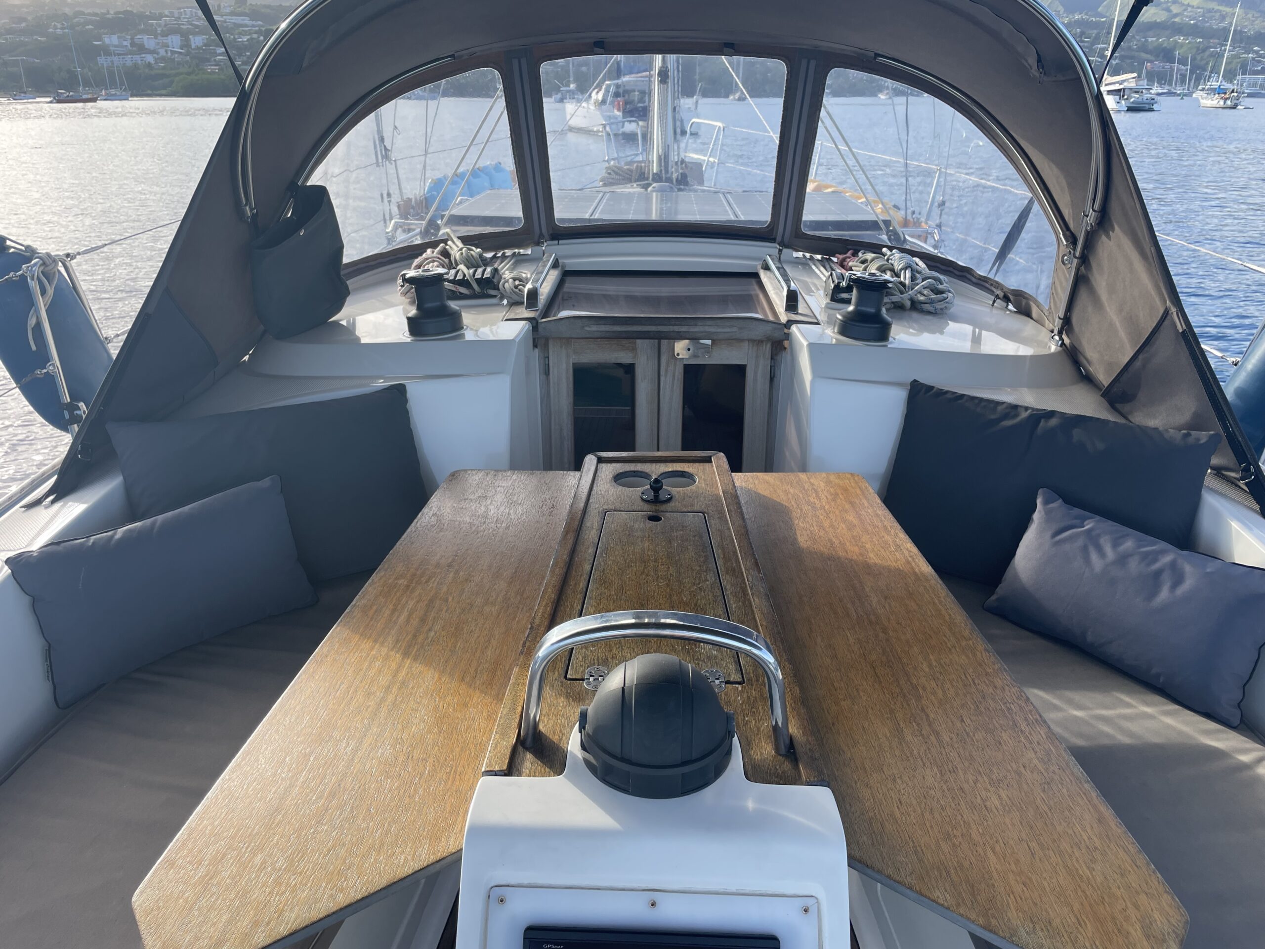 2.0 Cockpit_Table unfold