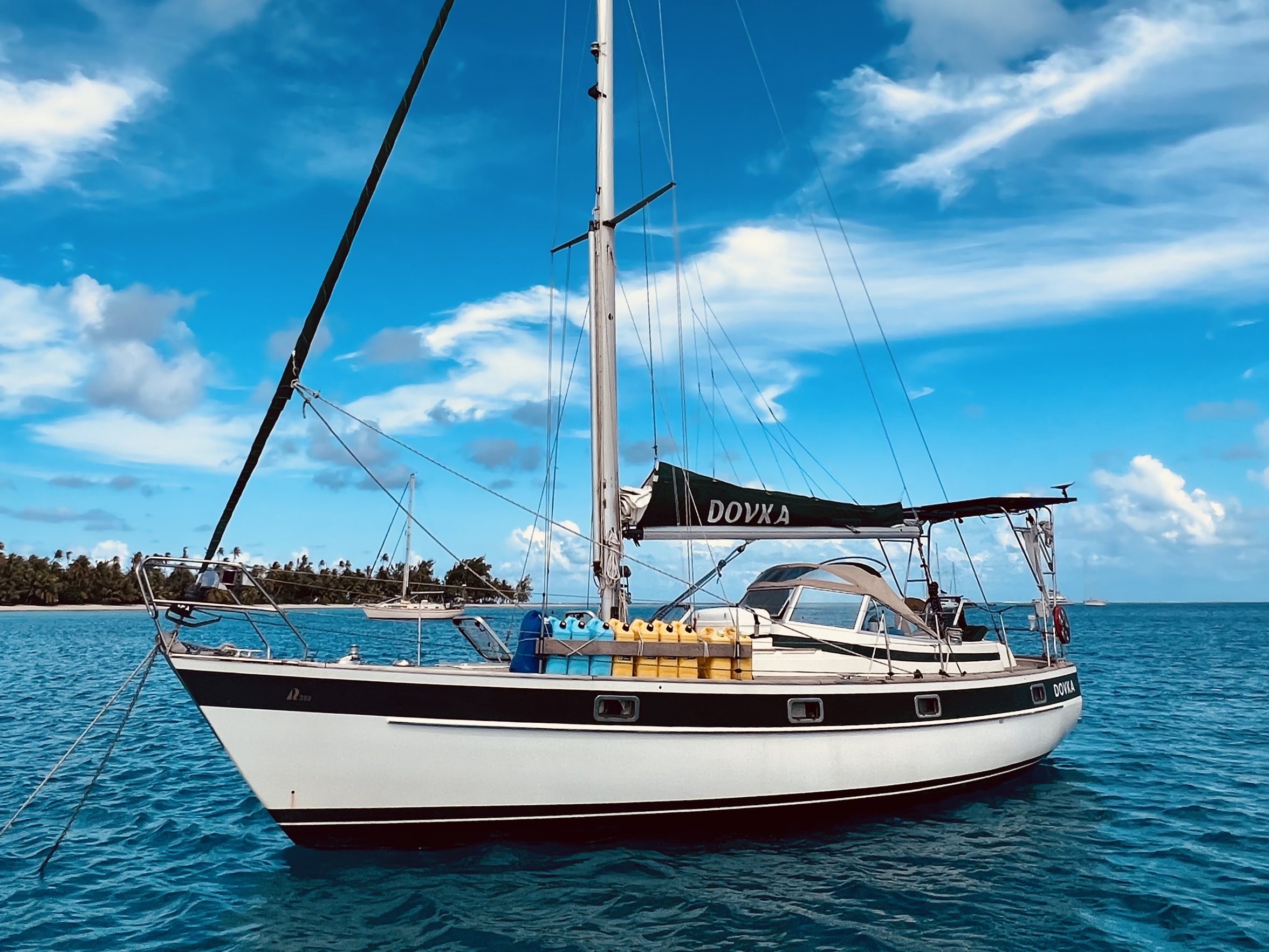1985 Hallberg Rassy 352 | Dovka
