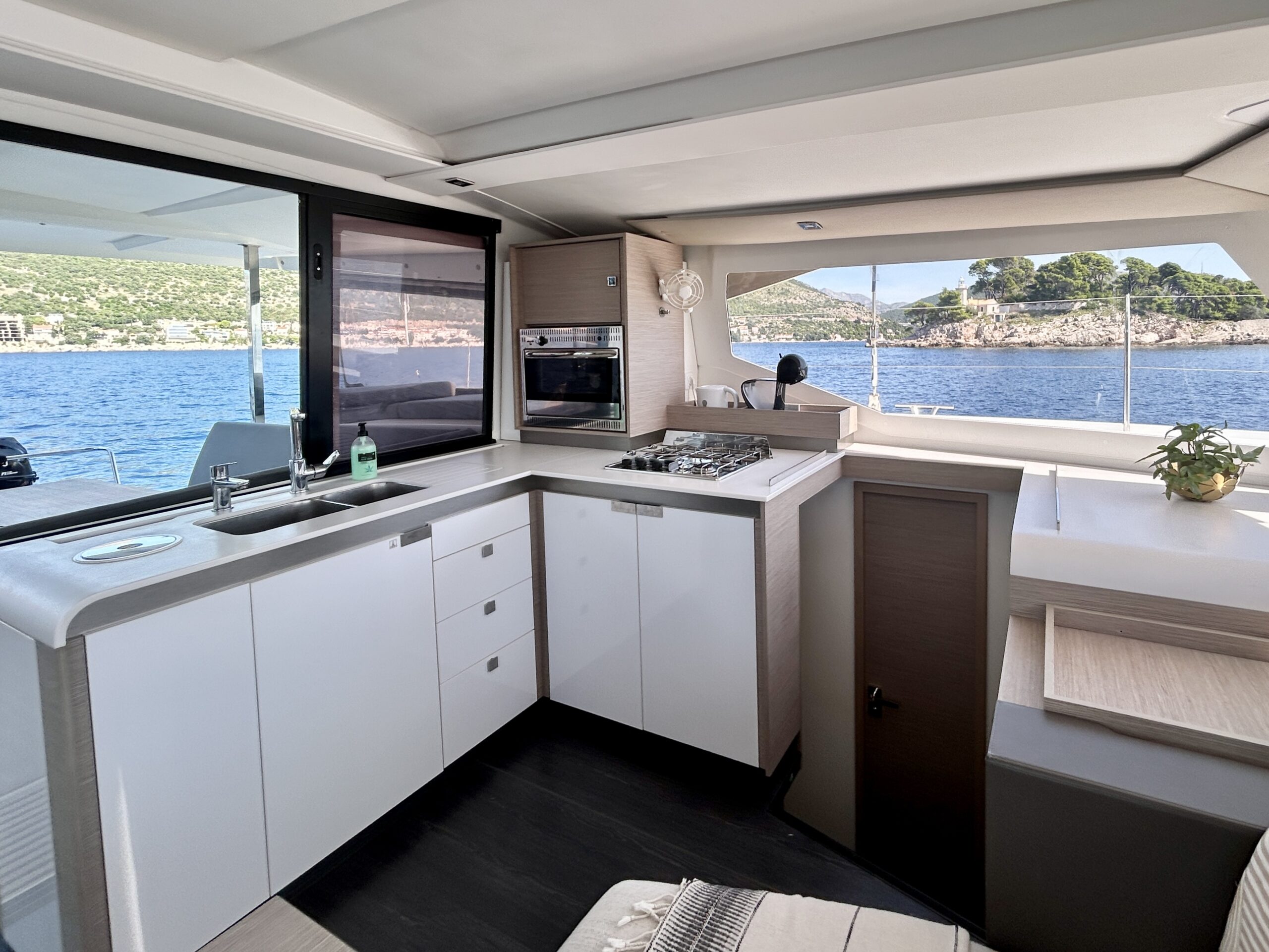 Fountaine Pajot Isla 40