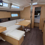 Beneteau Oceanis 38