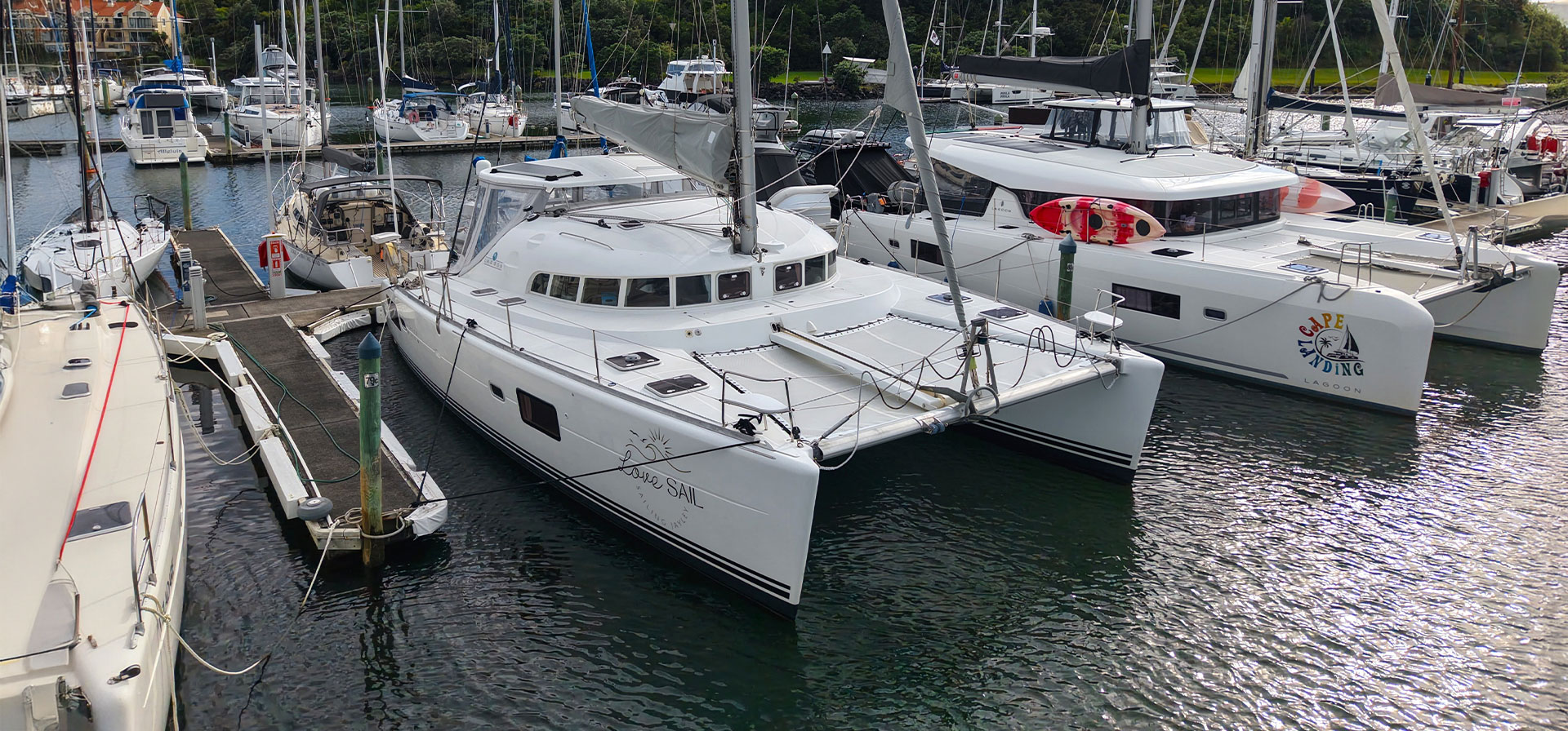 2006  Lagoon 410 S2 | Love Sail