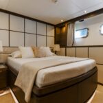 Cerri Cantieri Navali 102 Sport Fly
