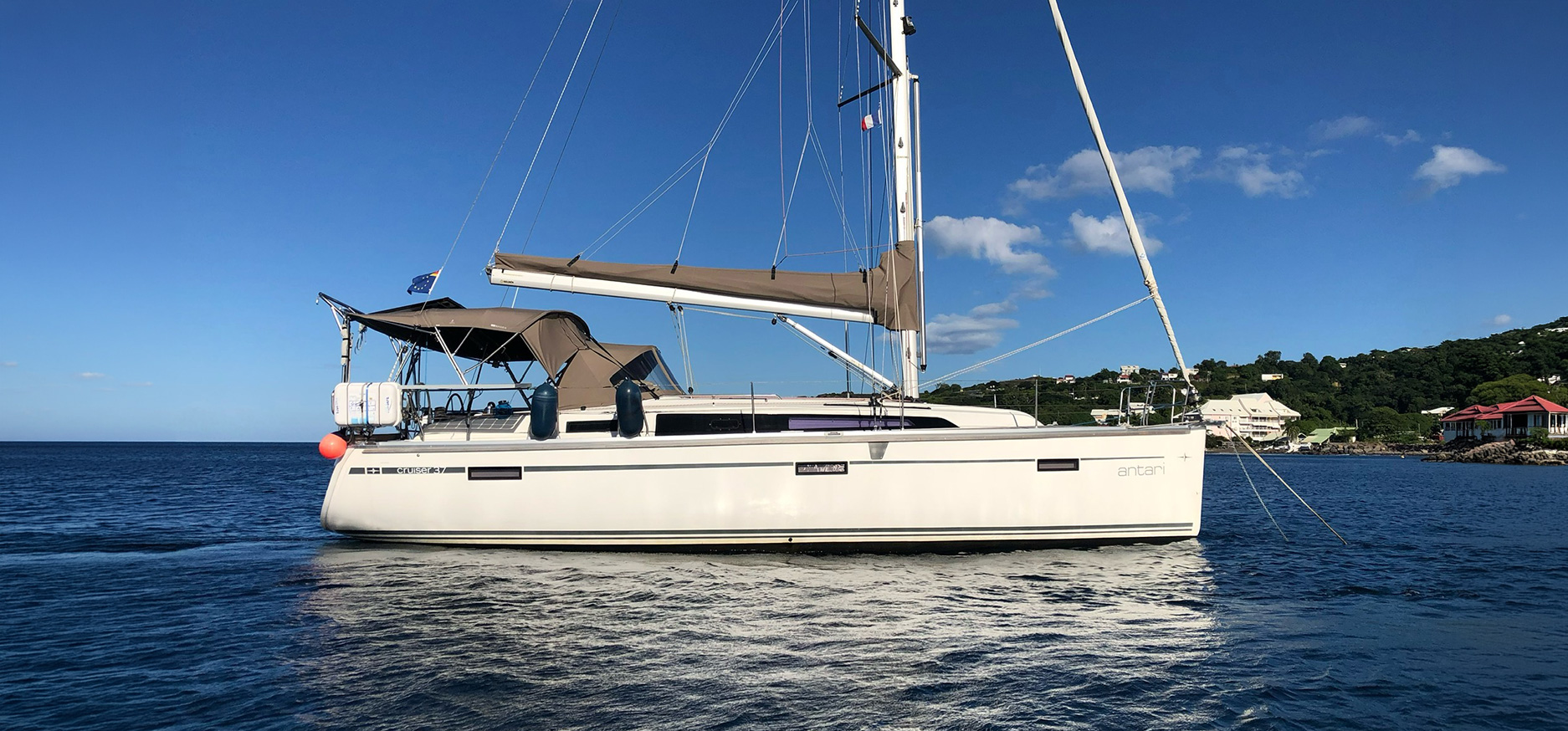 2014 Bavaria Cruiser 37 | Antari